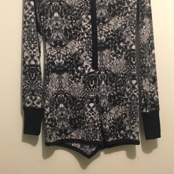 Pj romper. - Picture 2 of 2